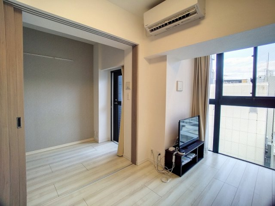 大きな窓からたっぷり光を。