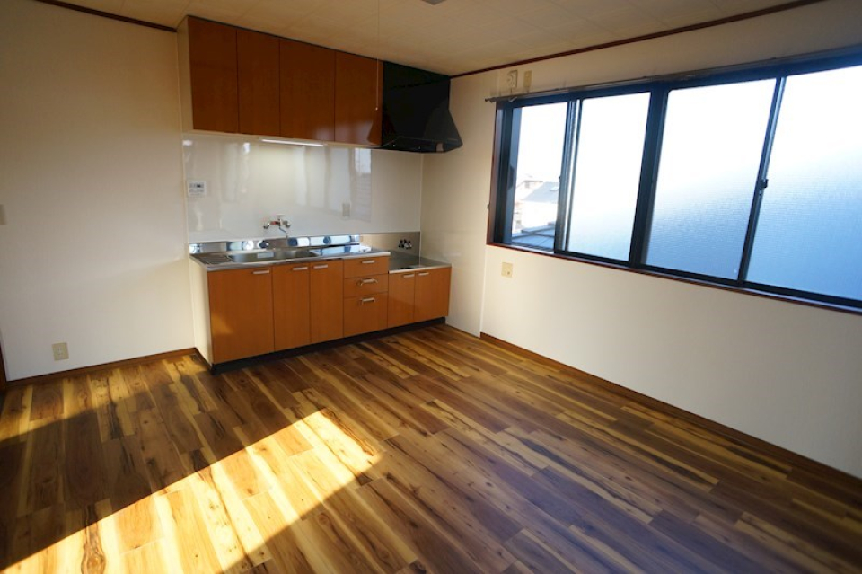 気持ち良い日差しが差しかかるLDK