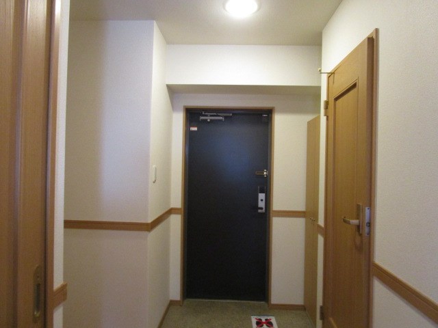 シューズボックス付きの玄関