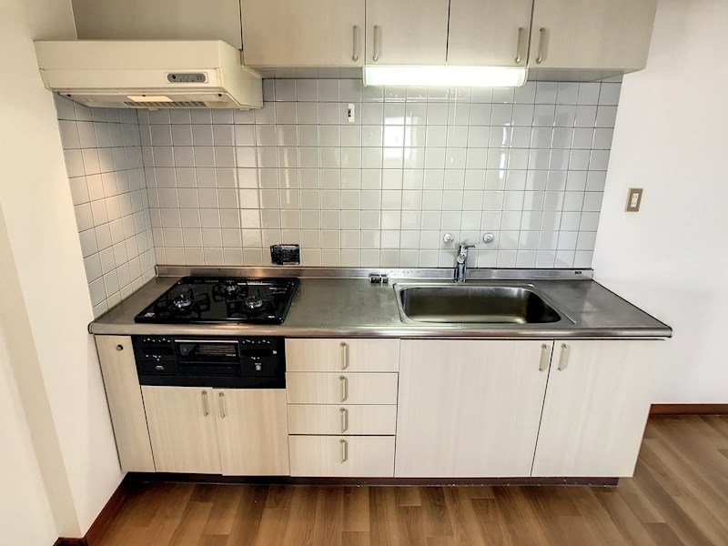 嬉しい3口コンロ付きのキッチン