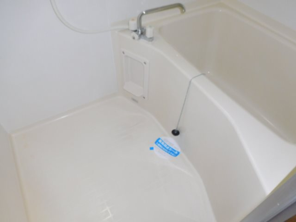 シンプルな浴室