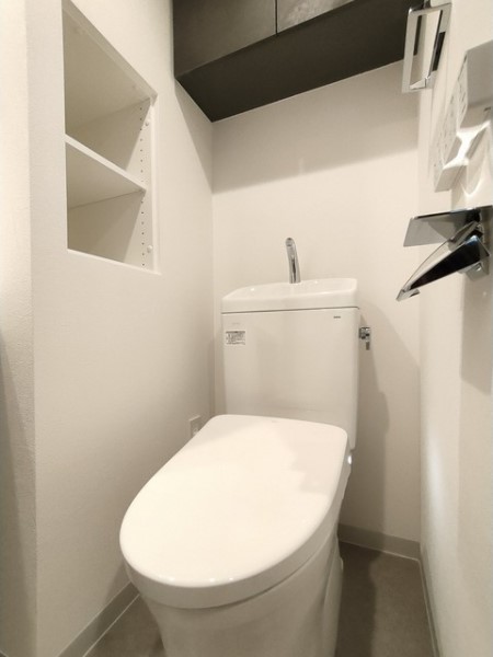 トイレにも本置けちゃいます