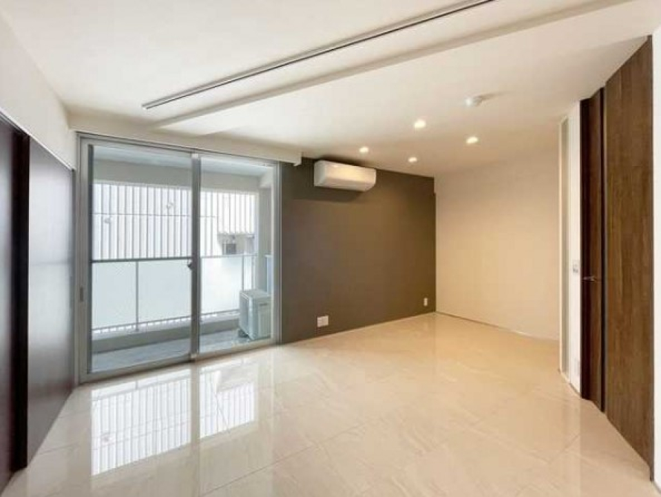 14.6帖、奥行感のある変形リビング