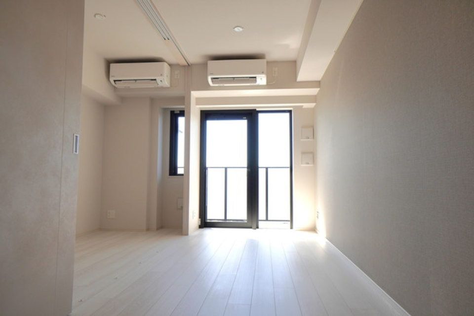 明るい光が入った時の様子。※写真は同タイプ住戸です。