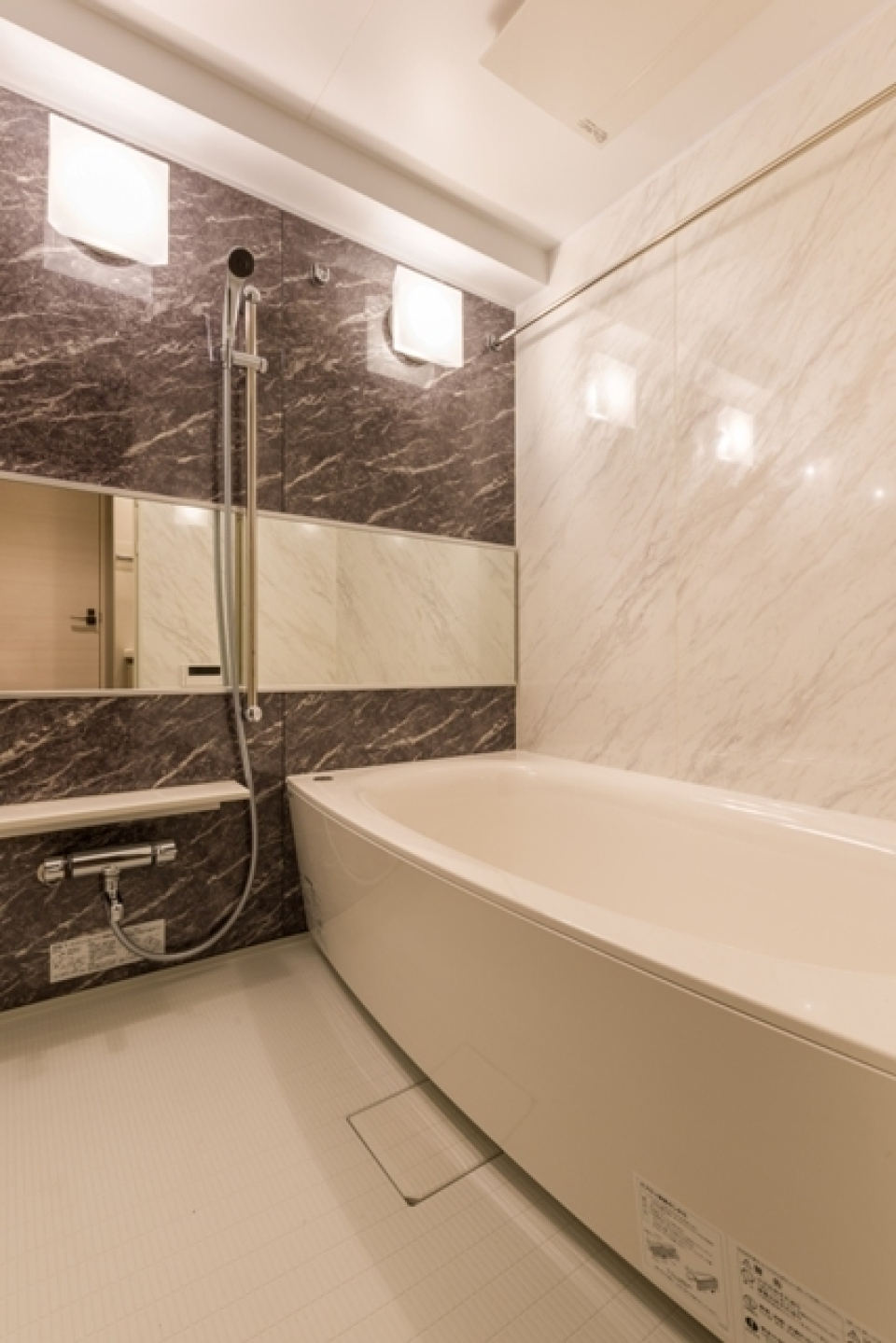 浴室の様子です。
※写真は同タイプ住戸です。