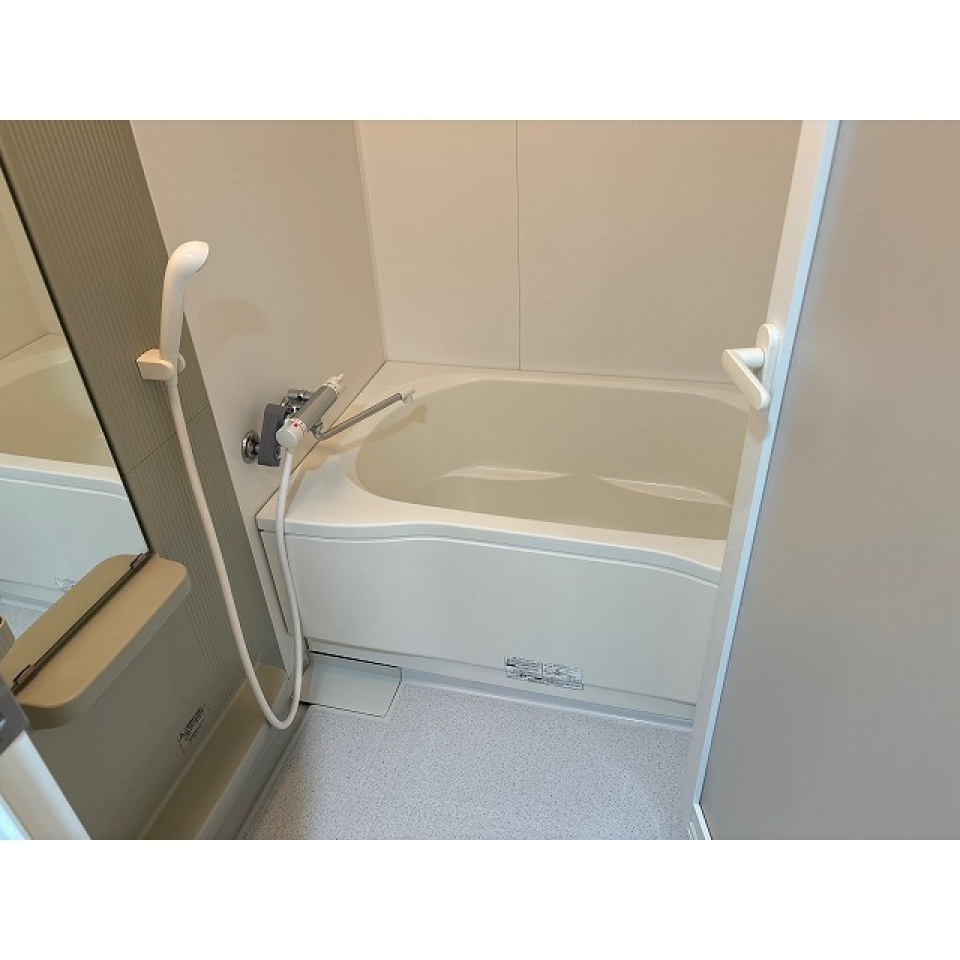 浴室です。シンプルな造りです。
※写真は別室