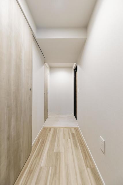 廊下・玄関の様子です。
※写真は同タイプ住戸です。