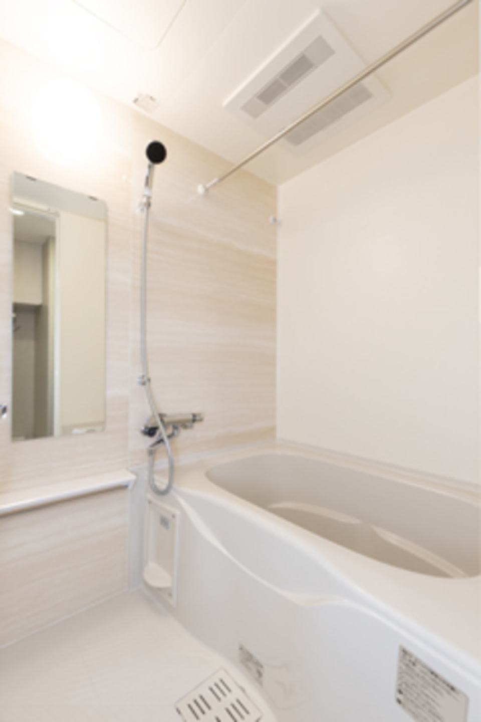 シンプルな浴室。※写真は同タイプ住戸です。