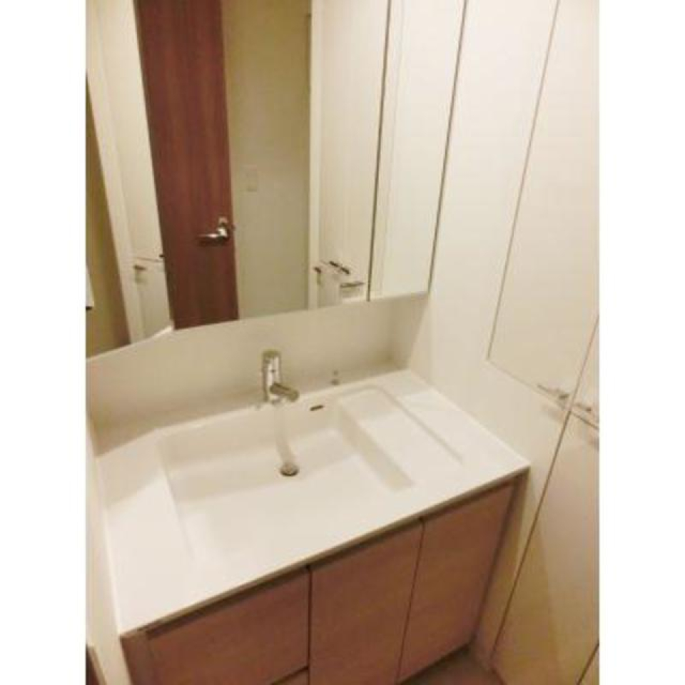 独立洗面台です。※写真は同タイプ住戸です。