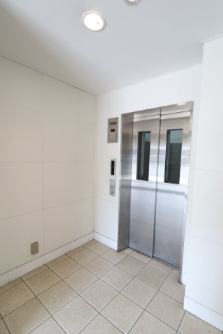 エレベーターあります