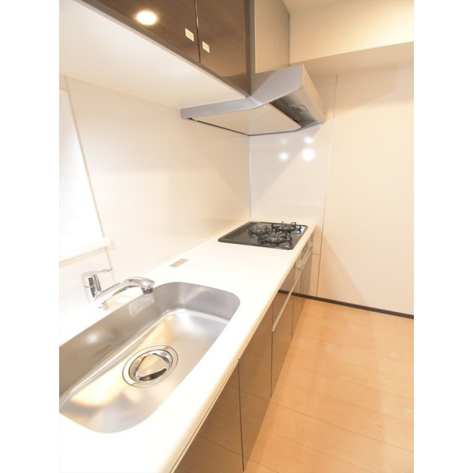 ３口のガスコンロが設置されています。