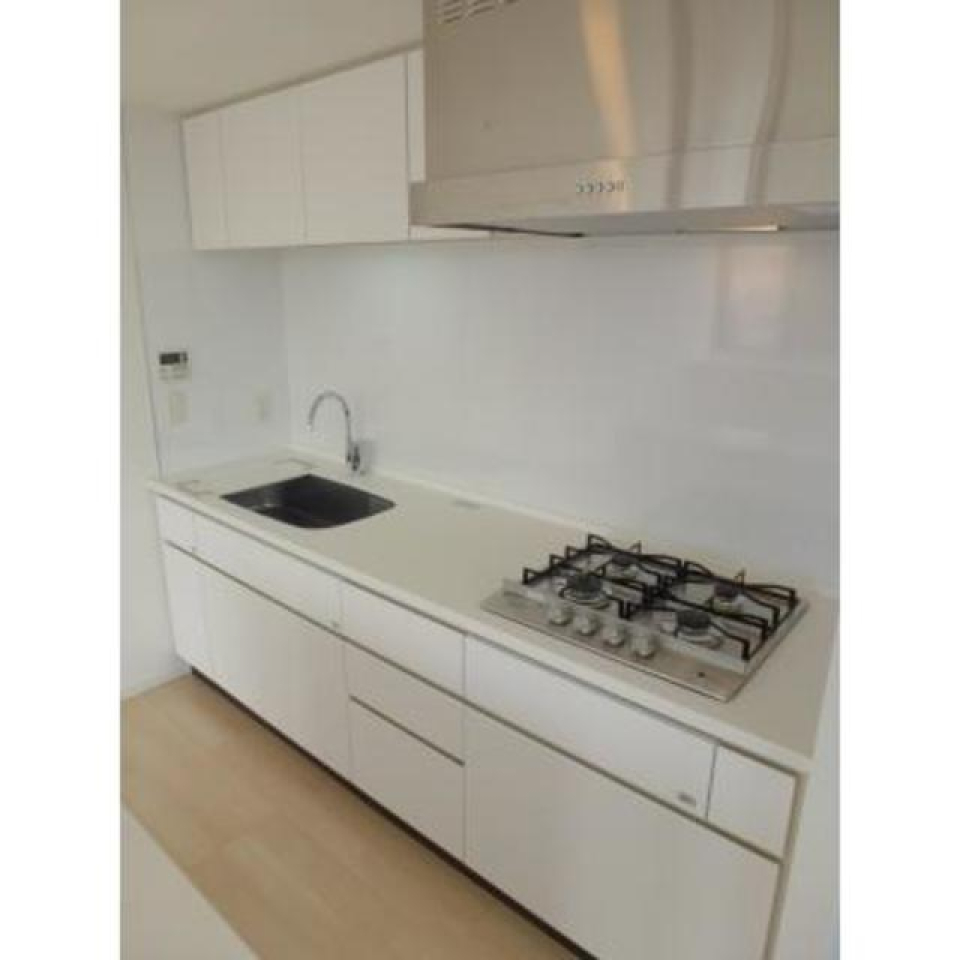 キッチンも広く使いやすいです
※写真は同タイプ住戸です。