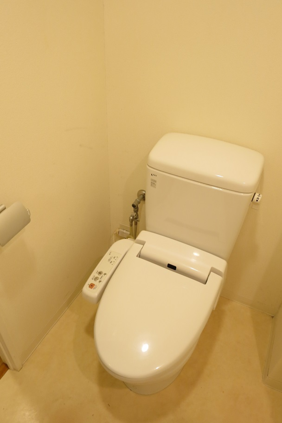 トイレはウォシュレット機能付き※参考写真