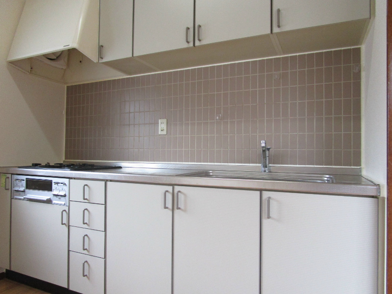 システムキッチンは収納もしっかり