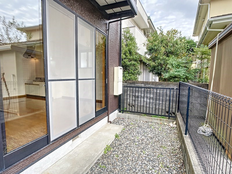 専用庭付きでガーデニングも楽しめる