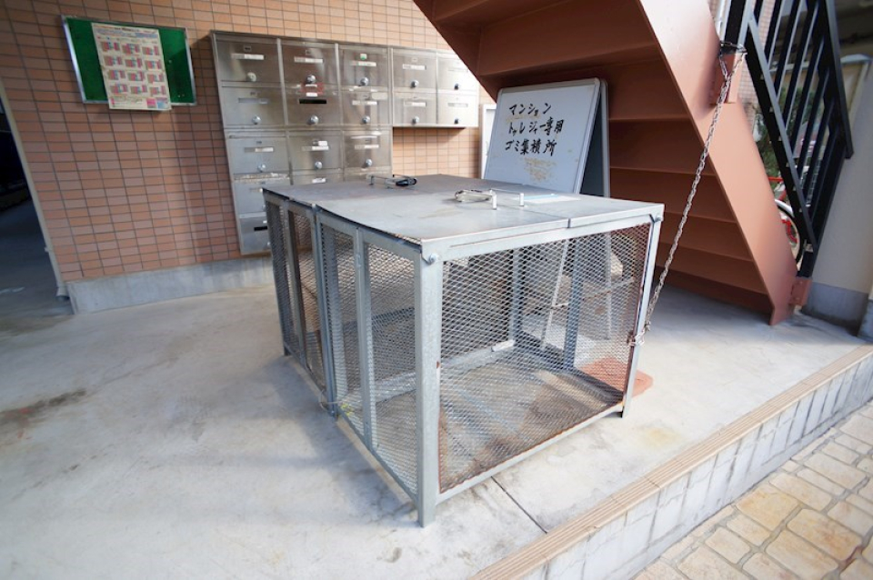 敷地内にゴミ置き場完備