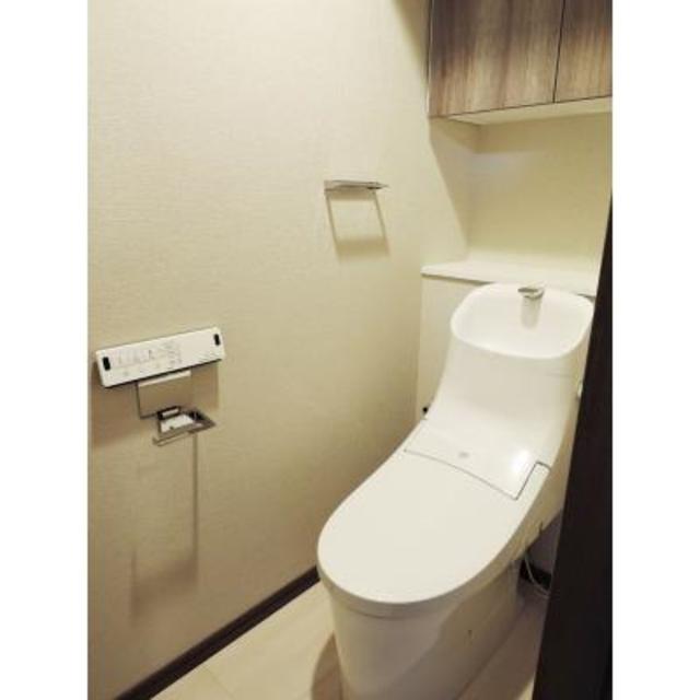 清潔感のあるトイレはウォシュレット付き！
※写真は同タイプ住戸です。