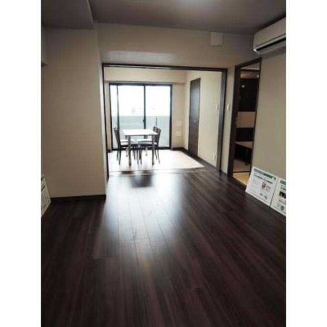 リビングルームとベッドルームの仕切りを無くすとこんなに広々とした空間に！
※写真は同タイプ住戸です。