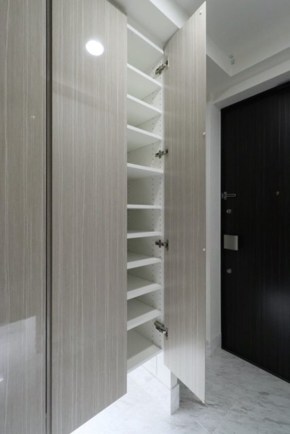 シューズボックスを開けた時の様子。