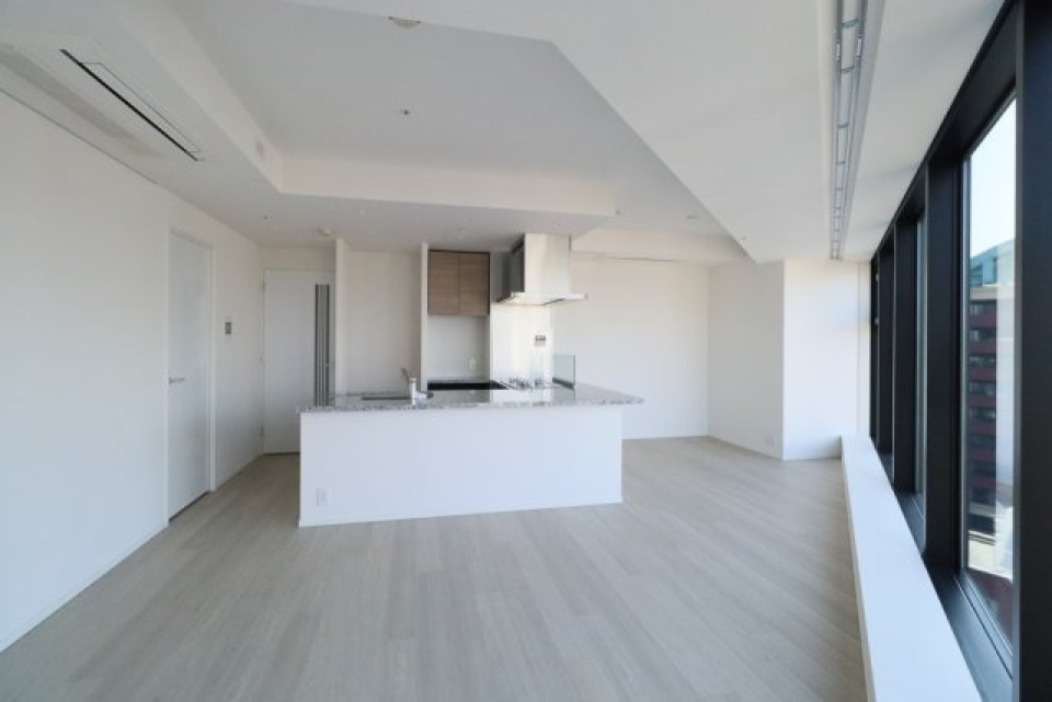 １６．６帖のリビングダイニングが広がります。