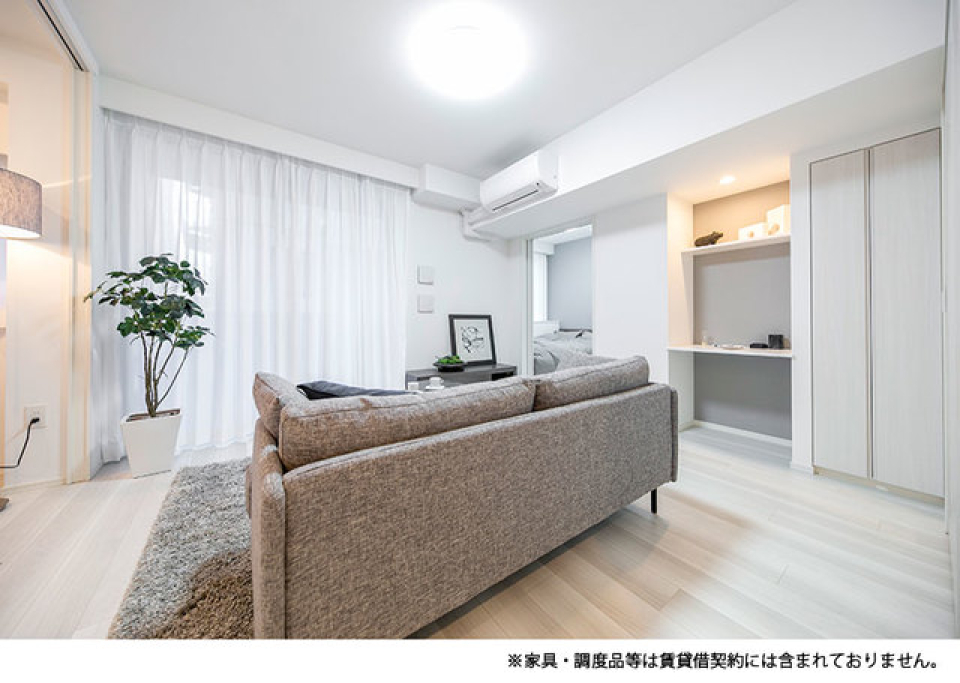 ちらりとカウンターが見えます。※写真は同タイプ住戸です。