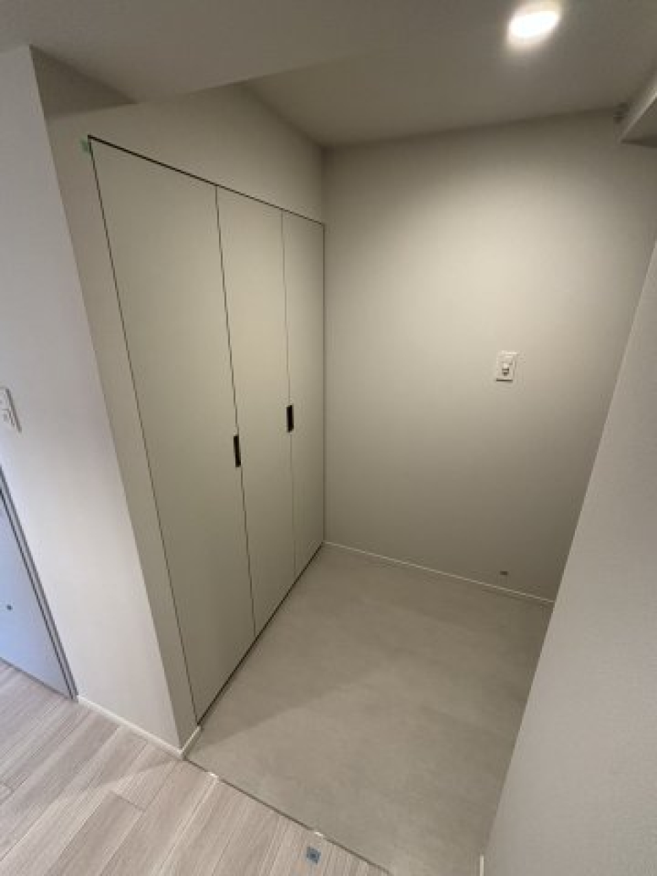 玄関です。嬉しいシューズボックス付きです。