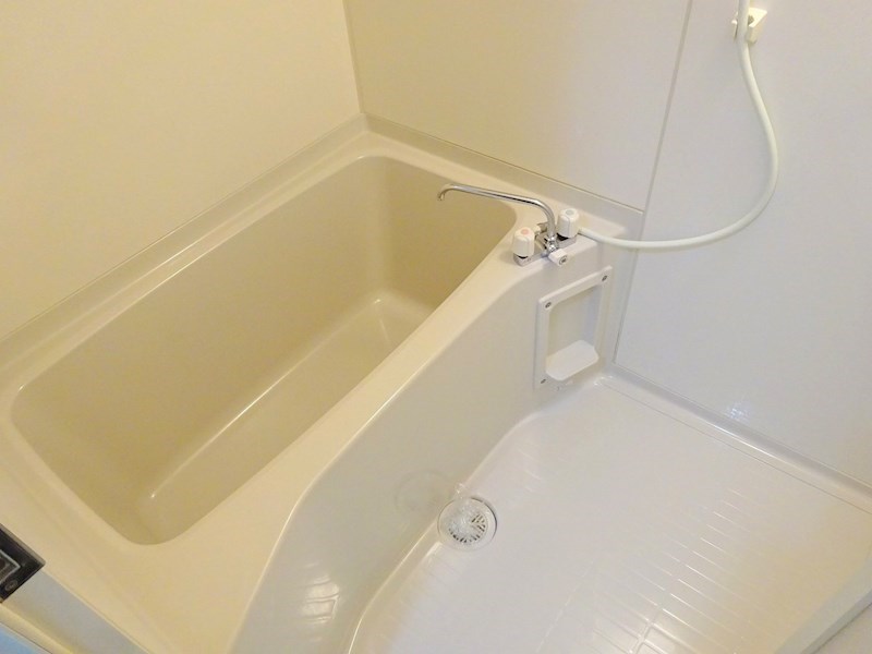 シンプルでも使いやすい浴室