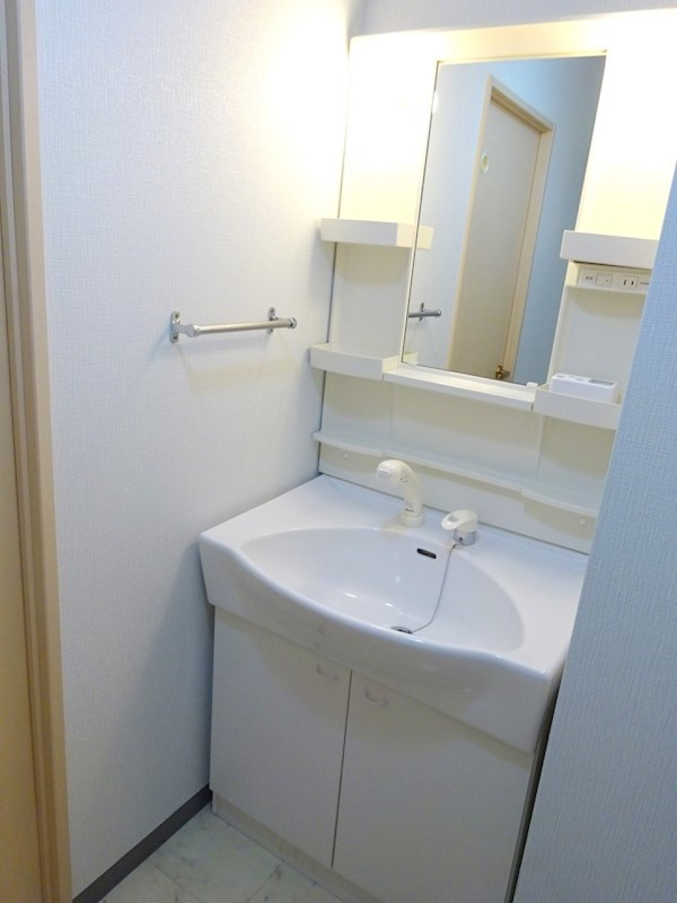 収納スペースばっちりの洗面脱衣所