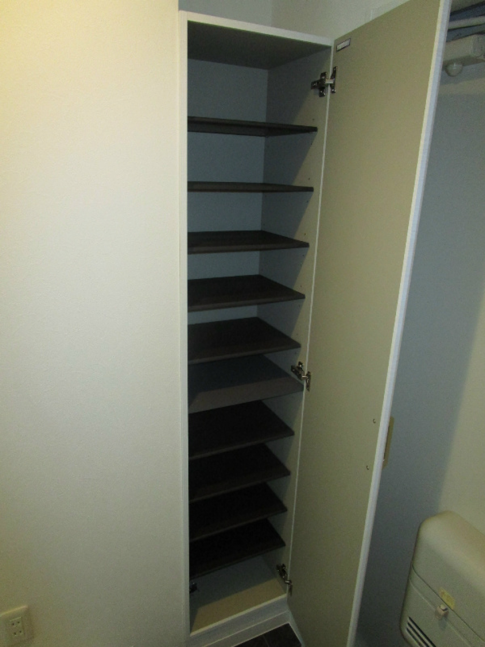 収納性ばっちりのシューズボックス付きです