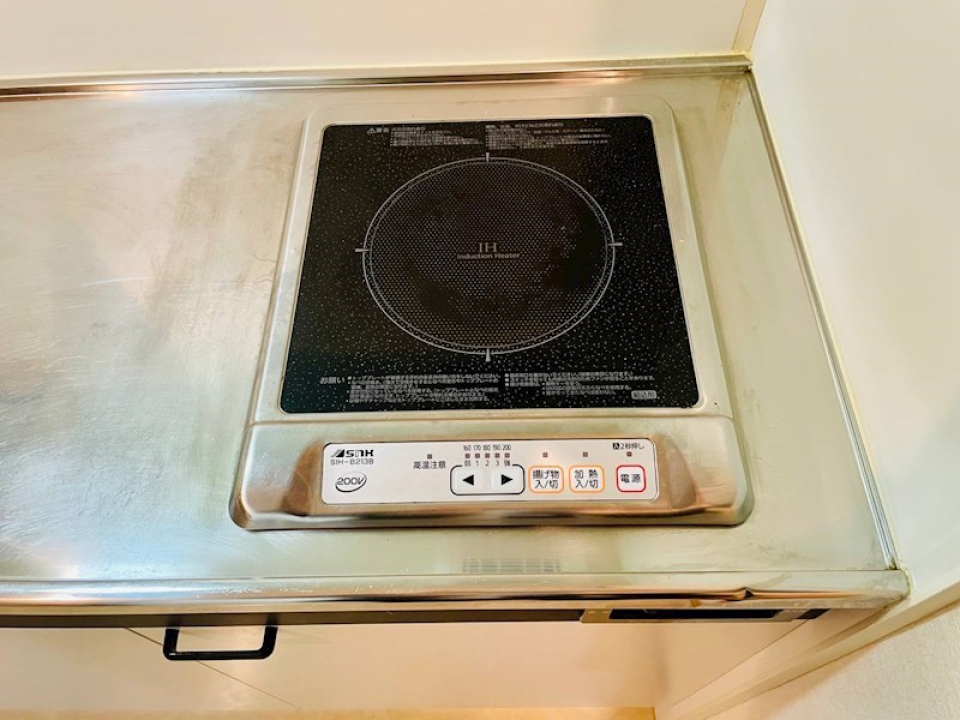 便利なIHクッキングヒーター付き