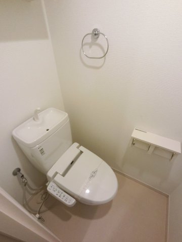 シンプルなトイレです。
