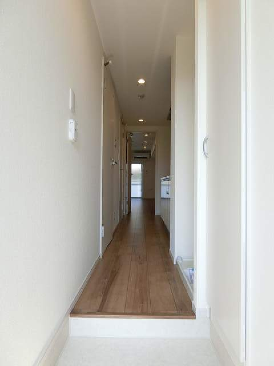 玄関からの様子です。