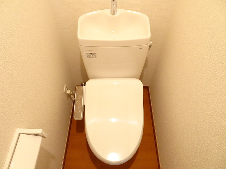 シンプルなトイレ。