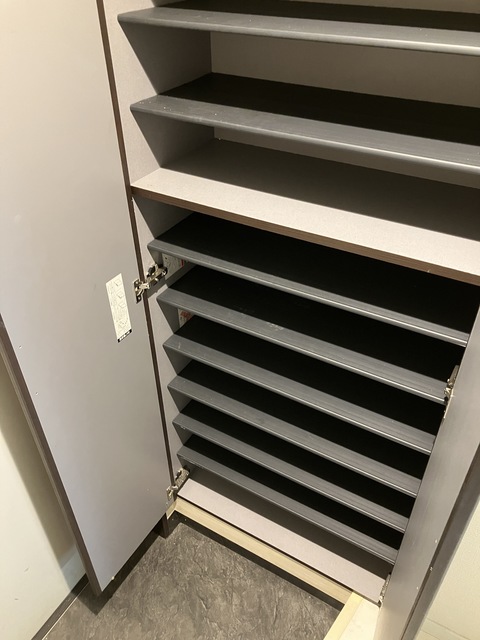 シューズボックスを開けた時の様子。