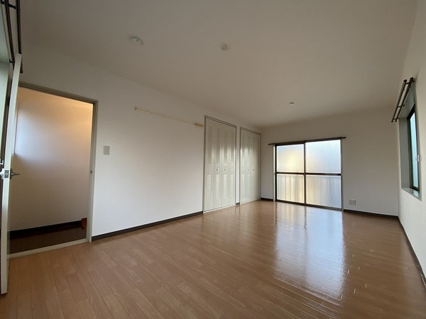 １０帖の洋室です。