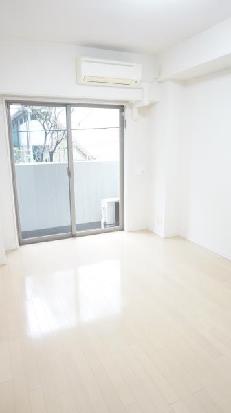 明るい陽射しが入った時の様子。