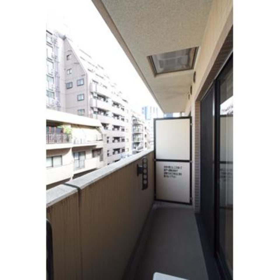 ベランダはこんな感じ。
※写真は同タイプ住戸です。
