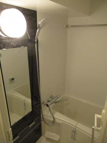 浴室です。シンプルな造りです。