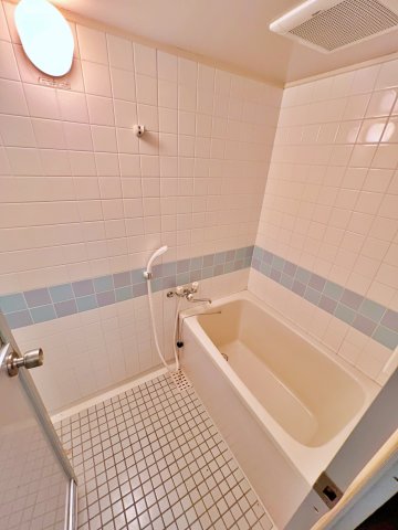 ブルーのタイルが可愛いですね！