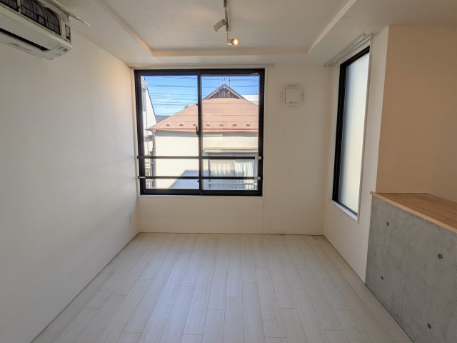 北向きに窓がついています。