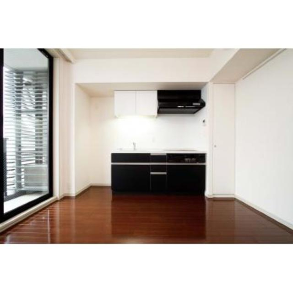 3口のコンロが導入されているキッチン。※写真は同タイプ住戸です。