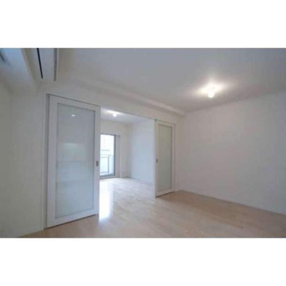 照明を変えたら、様々な演出が出来そうなベッドルームです。
※写真は同タイプ住戸です。