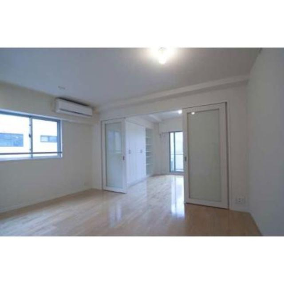 リビングとダイニングは仕切れるので、プライベート空間を作ることができます。
※写真は同タイプ住戸です。