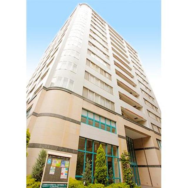 14階の建物の7階に位置しています。