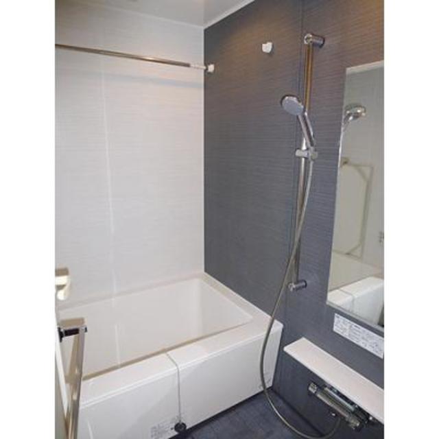 浴室です。シックな雰囲気になっています。
※写真は同タイプ住戸です。