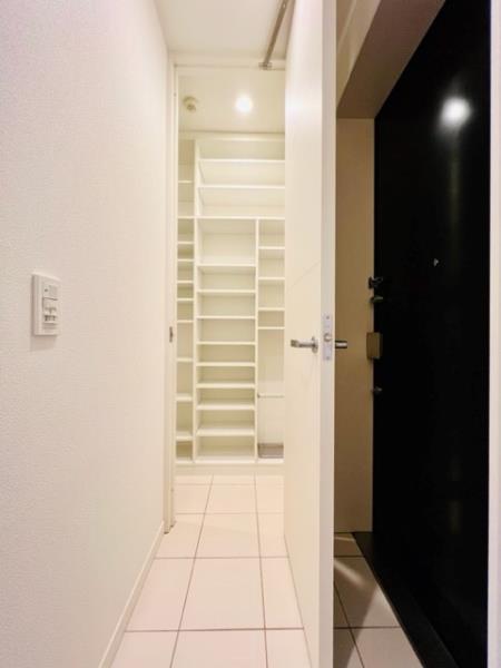 シューズボックスを開けた時の様子。