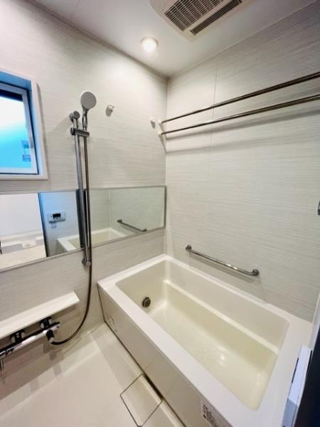 ちょっと木目が見えますね。