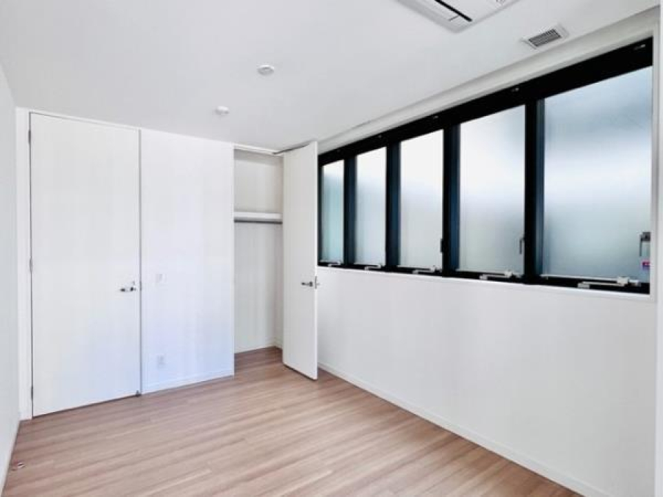 ６．７帖の洋室になります。