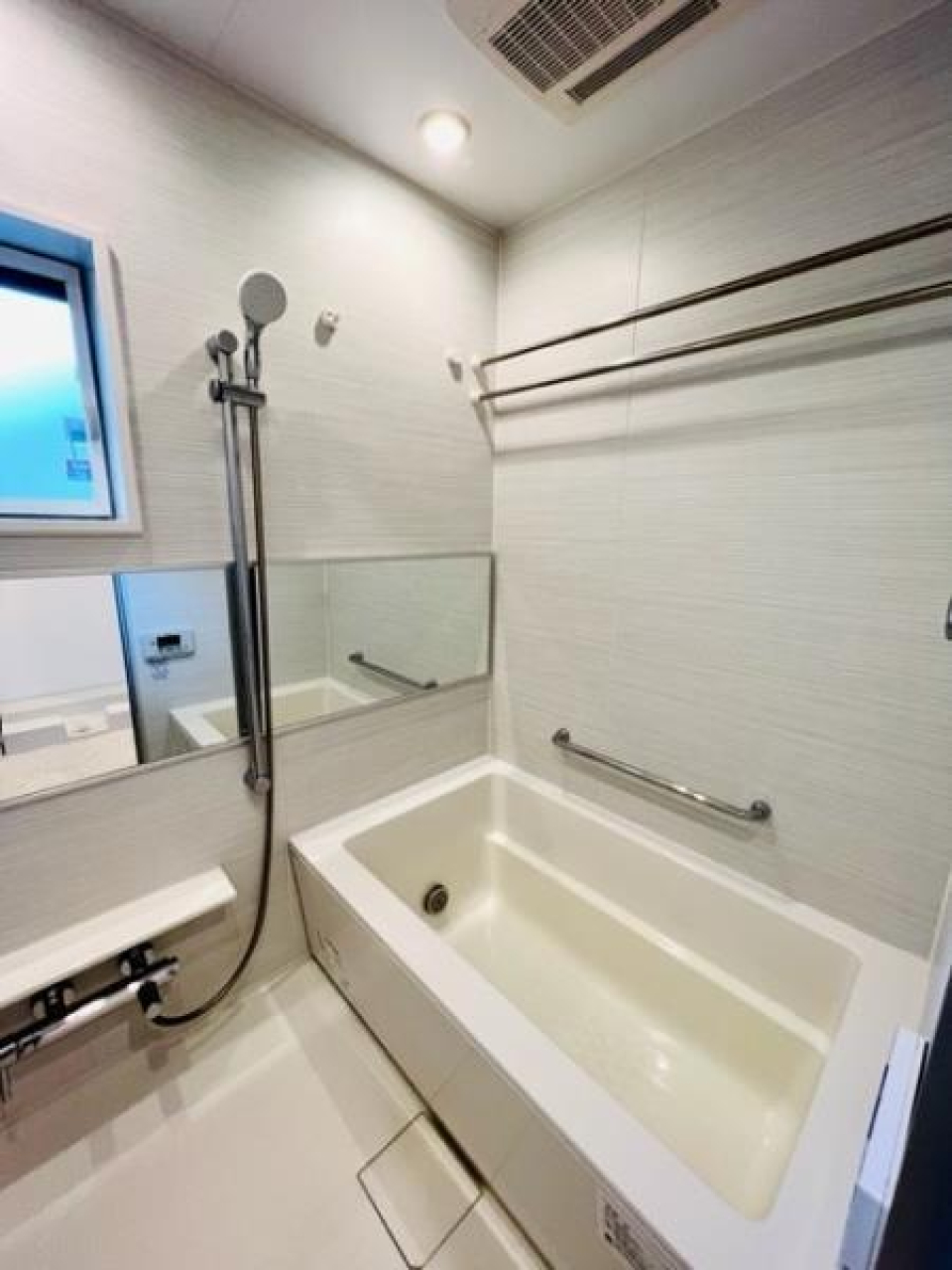 ちょっと木目が見えますね。