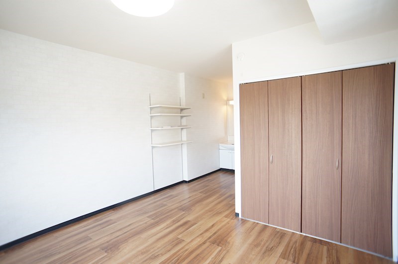 収納性バッチのクローゼット付きです